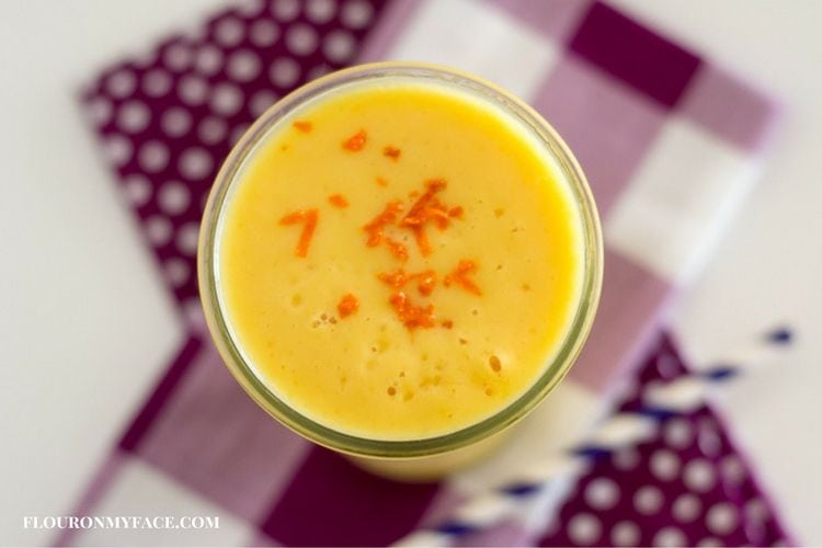 Creamy Fresh Tropical Turmeric Smoothie recipe via flouronmyface.com