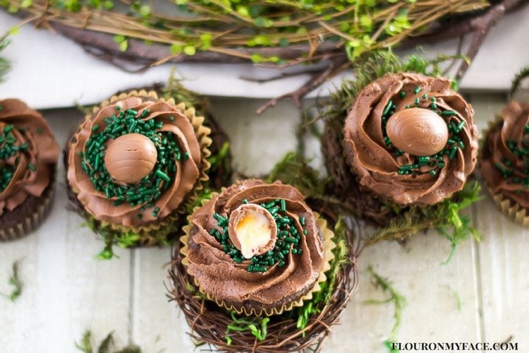 How to make Cadbury Creme Egg Cupcakes