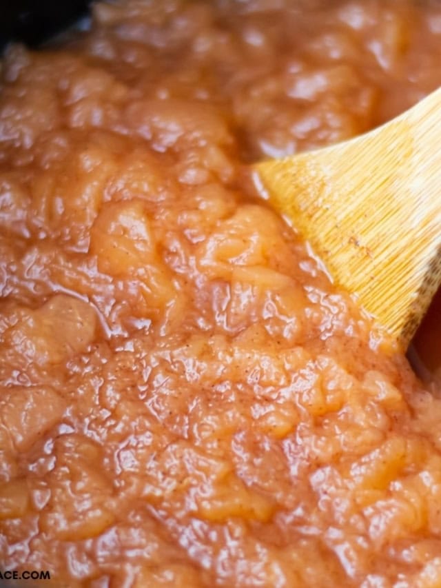 Homemade Crock Pot Applesauce