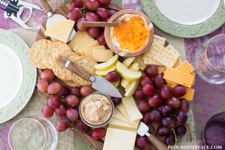 Fruit and cheese platter ideas for the holidays
