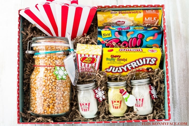 Movie Night Gift Box ideas for Gifts in a Jar that are family friends and an easy Secret Santa Gift anyone cane easily make.