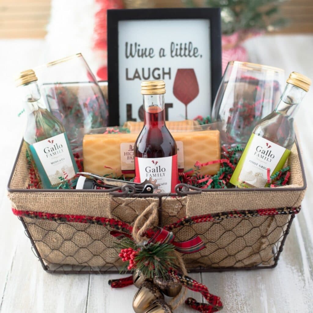 What To Put In Wine Gift Basket