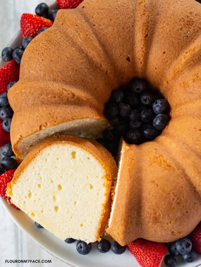 Rich Million Dollar Pound Cake Recipe