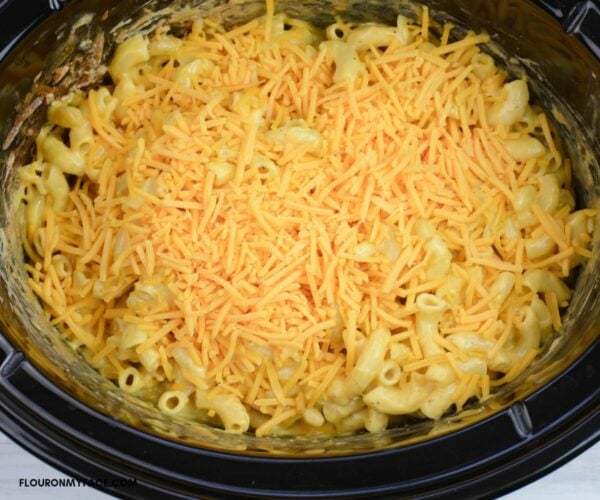 Crock Pot Macaroni And Cheese (with Velveeta) - Flour On My Face