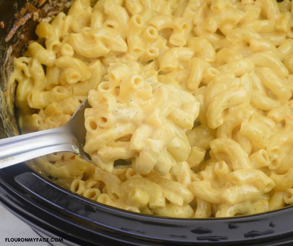 Crock Pot Macaroni and Cheese (with Velveeta) Flour On My Face