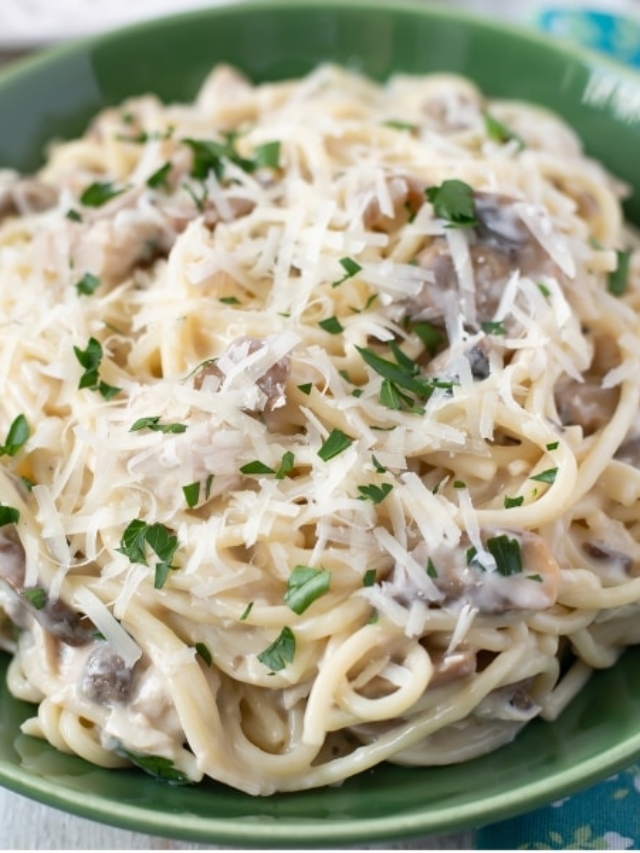 Creamy Crock Pot Chicken Tetrazzini