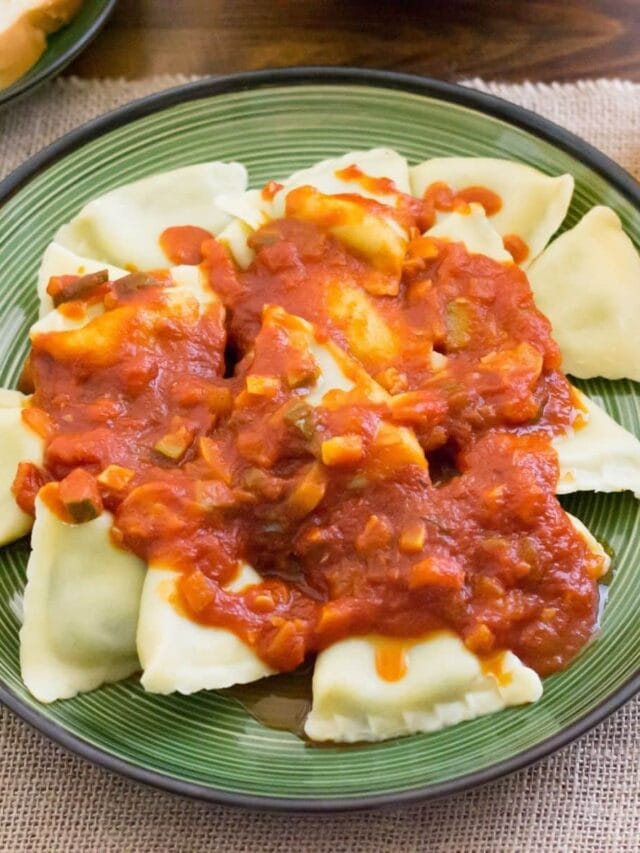 Spinach Ravioli with Easy Garden Vegetable Sauce