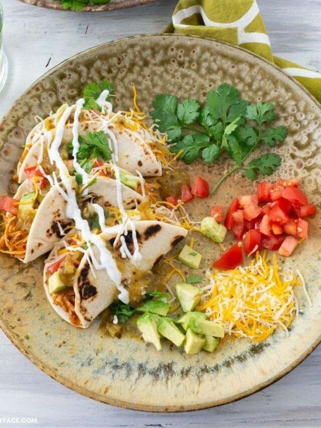 Instant Pot Creamy Chicken Tacos (30 minute meal)