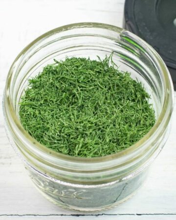 cropped-how_to_dehydrate_dill.jpg