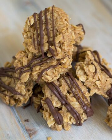 No bake peanut butter cookies in a pile.