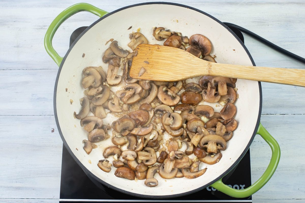 Sautéed sliced mushrooms in butter with garlic.