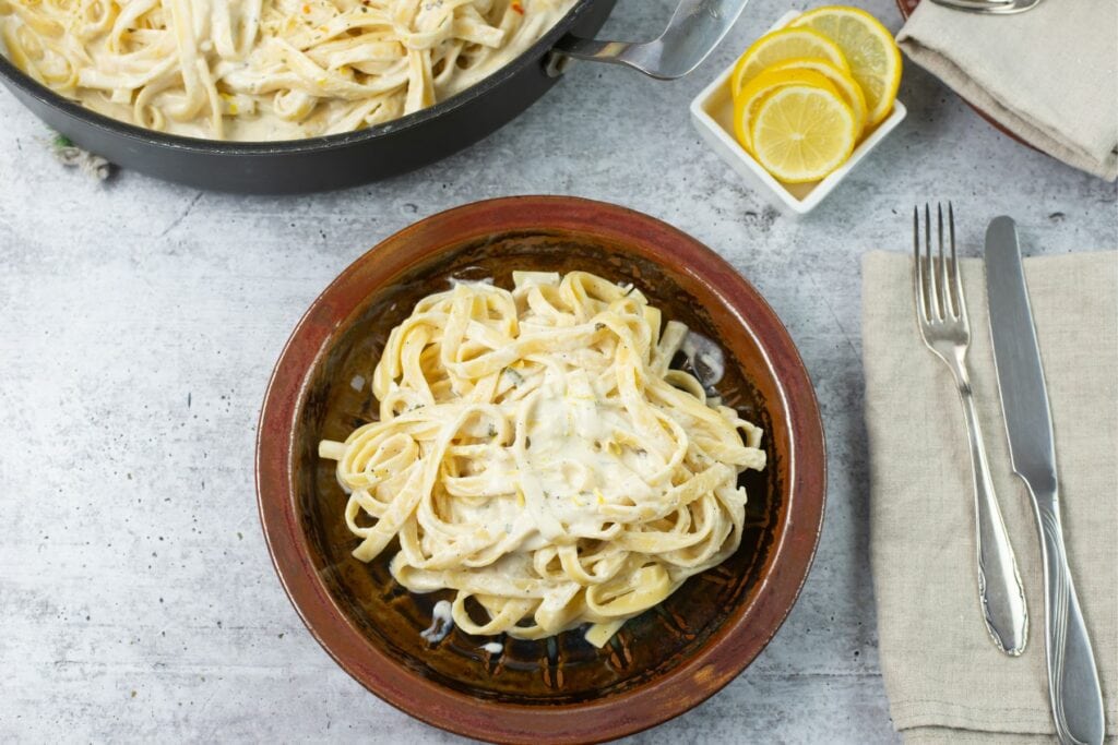 Lemon Garlic Alfredo Sauce Flour On My Face