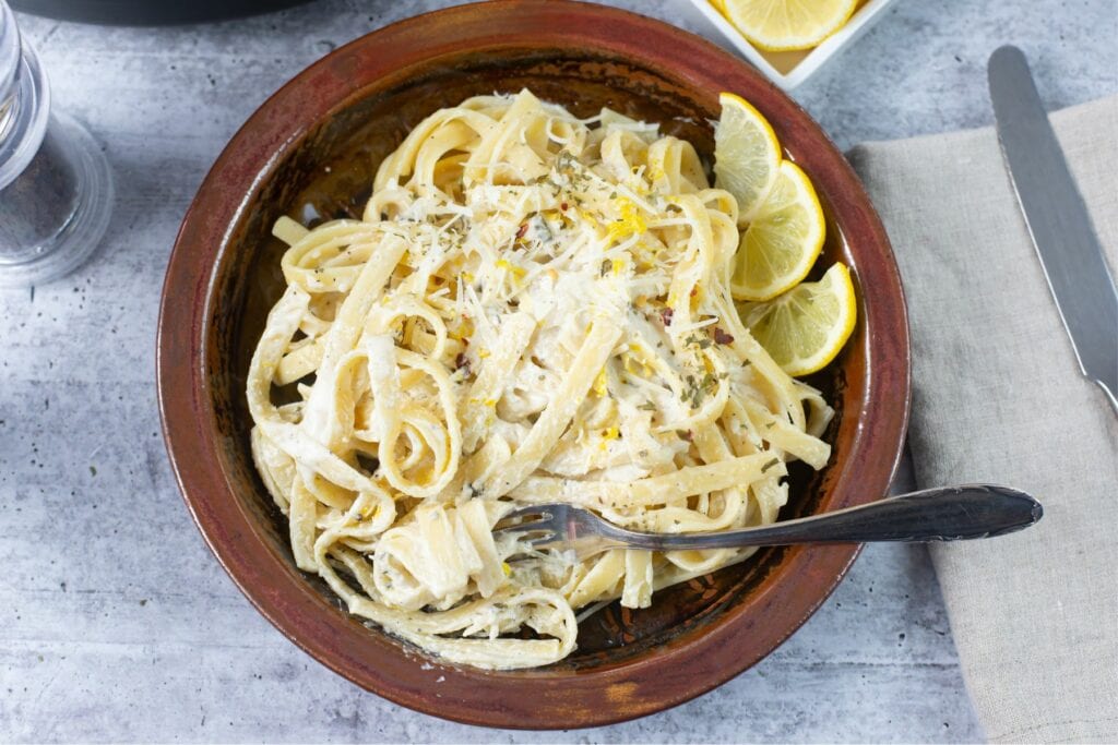 Lemon Garlic Alfredo Sauce Flour On My Face