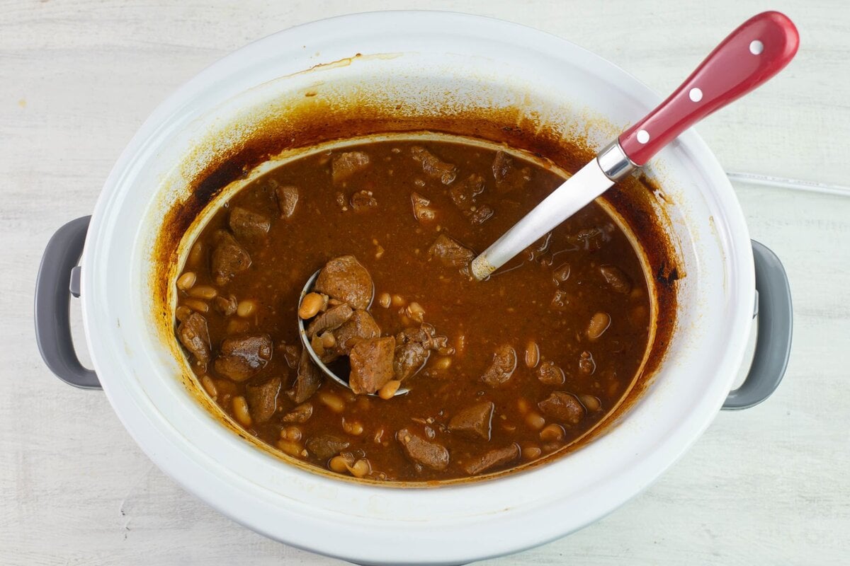 Slow cooker filled with the finished recipe.